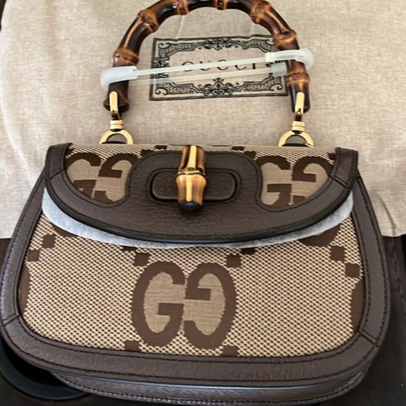 Gucci purse - Picture 1 of 3